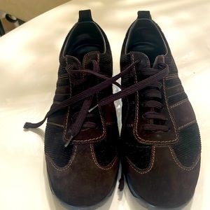 Men’s Luis Vuitton brown suede sneakers